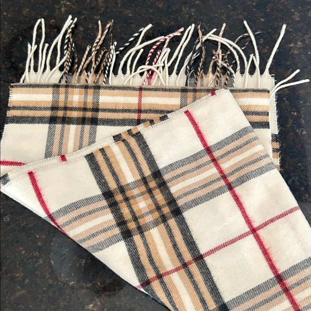 Preston & York 100% acrylic, Germany winter scarf tan/black/red